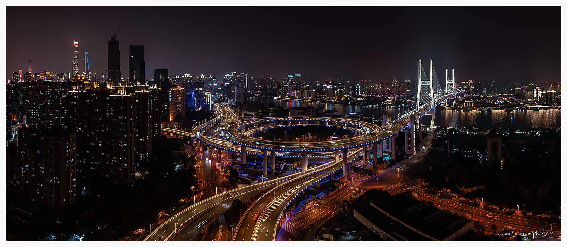Nanpu Bridge Roundabout