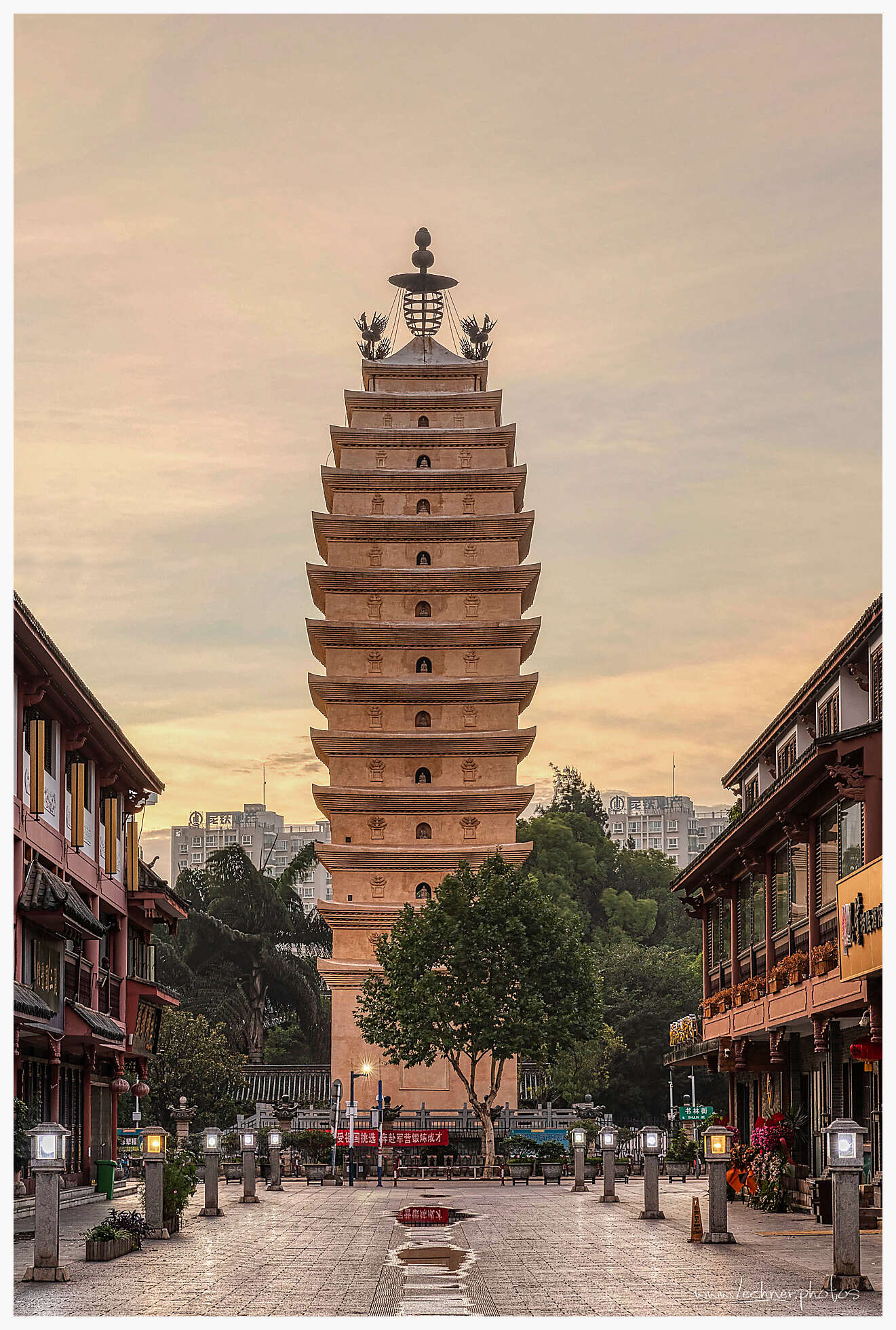 Kunming Eastern and Western Pagoda