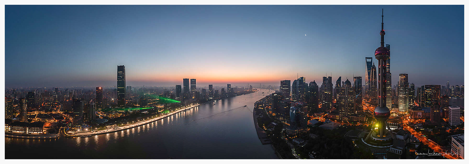 Magic lasershow sunrise