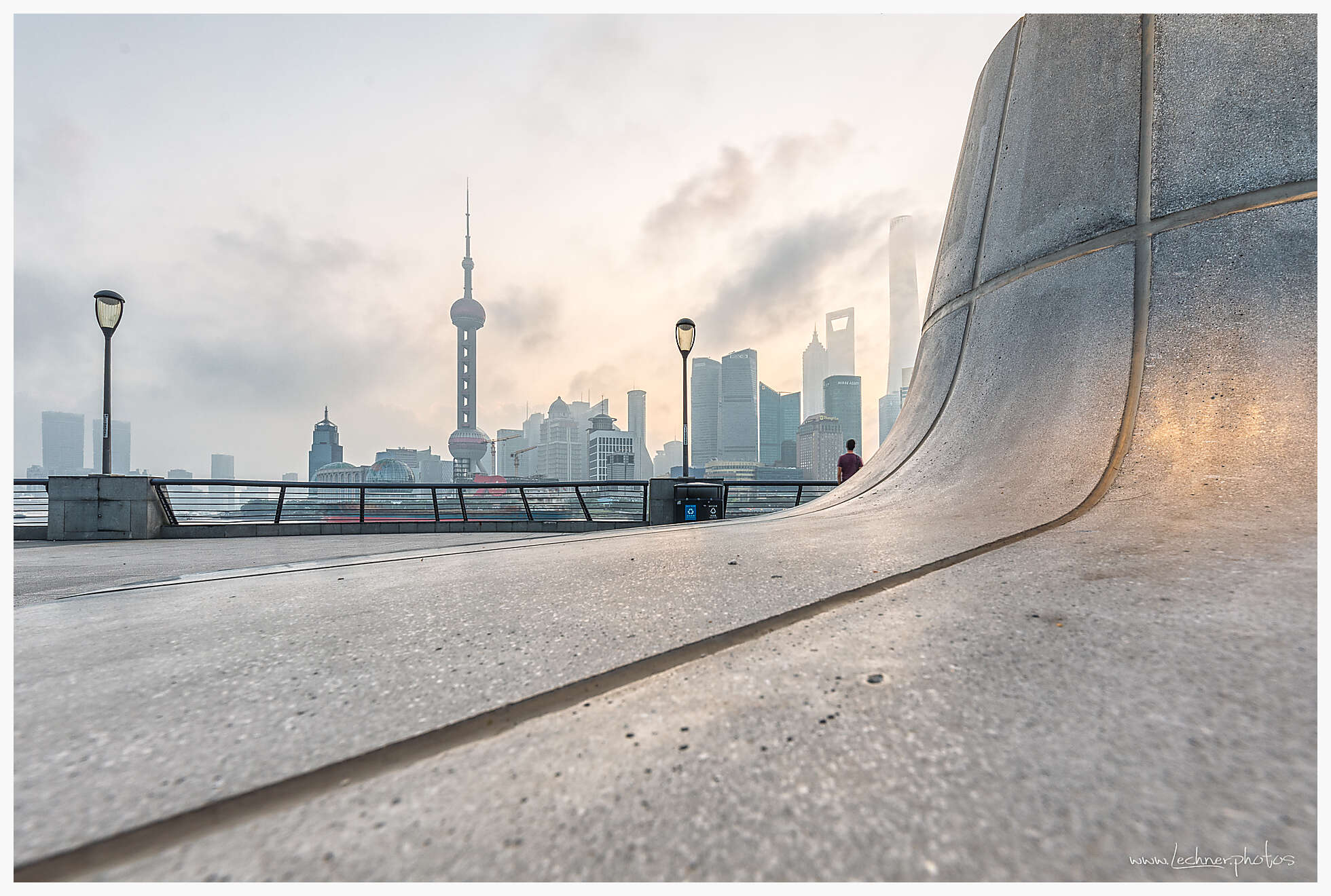 20190928 060647  49A9079 AuroraHDR2019 edit - Shanghai Skyline